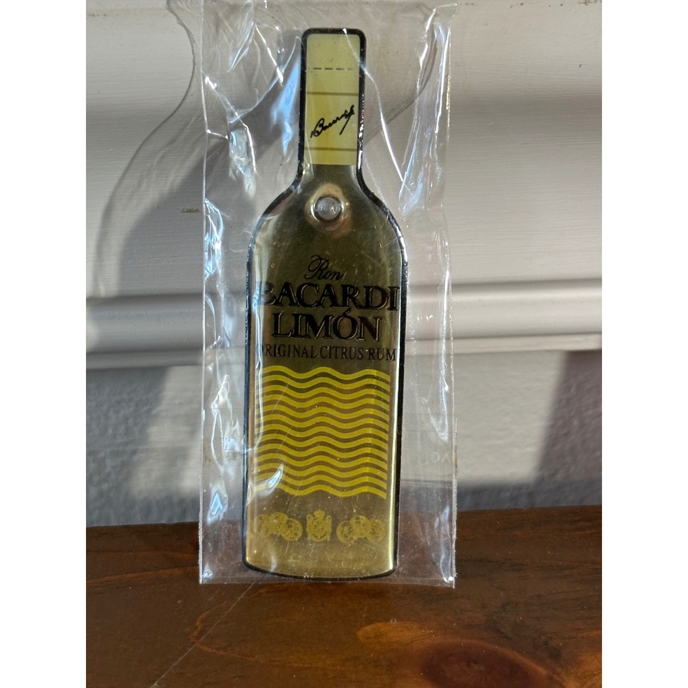 Vintage Bacardi Limon Original Citrus Rum Blinking Light Up Pin Bottle Shape New
